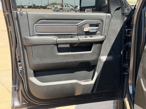 New 2025 RAM 2500 Big Horn AWD/4WD image 25