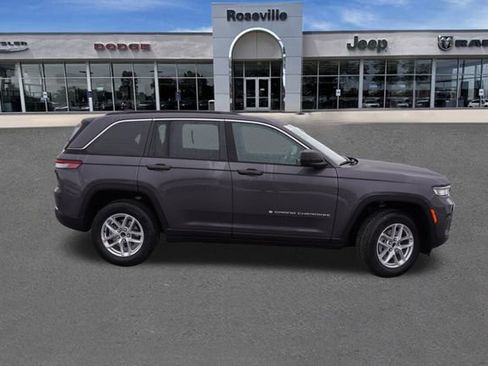 New 2025 Jeep Grand Cherokee Laredo X image 2