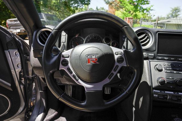 Used 2011 Nissan GT-R Premium AWD/4WD image 44