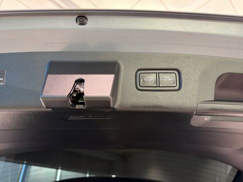 Used 2024 Kia Telluride SX w/ Towing Package image 23