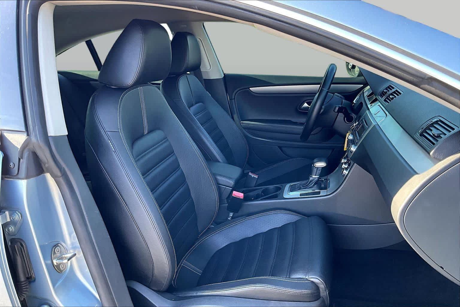 Used 2009 Volkswagen CC Sport FWD image 6
