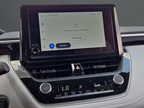 Used 2024 Toyota Corolla SE image 25