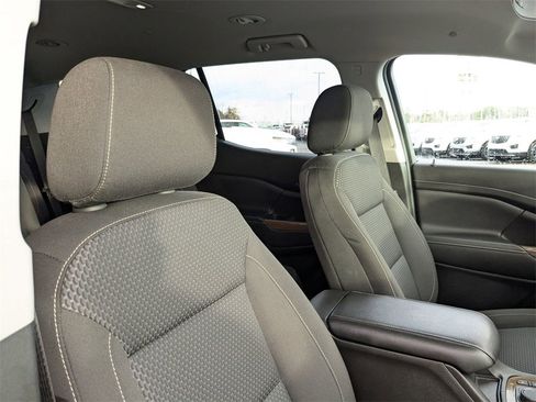 Certified 2023 GMC Acadia SLE w/ Driver Convenience Package image 29