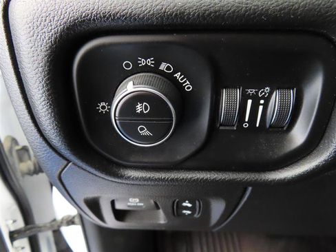 Used 2021 RAM 1500 Laramie image 18