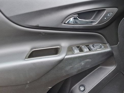 Used 2024 Chevrolet Equinox LT FWD image 12