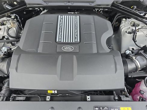 New 2026 Land Rover Defender 110 X-Dynamic SE image 31