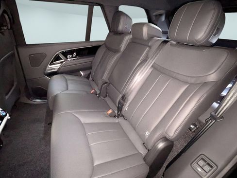 New 2026 Land Rover Range Rover Long Wheelbase SE AWD/4WD image 25