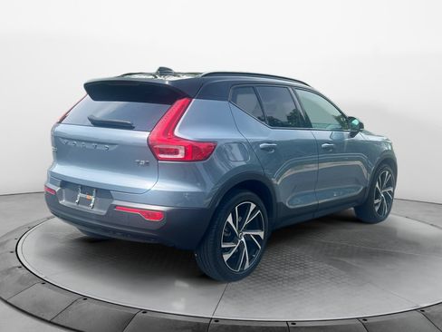 Used 2021 Volvo XC40 T5 R-Design w/ Climate Package AWD/4WD image 7