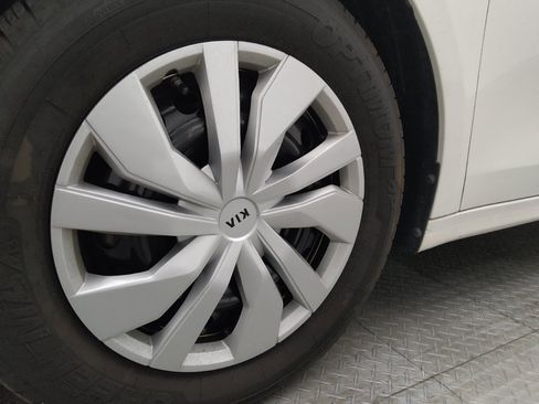 Used 2022 Kia Forte Sedan FWD image 31