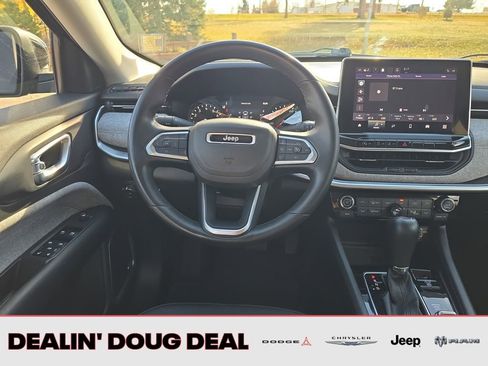 Used 2022 Jeep Compass Latitude w/ Sun and Sound Group image 14