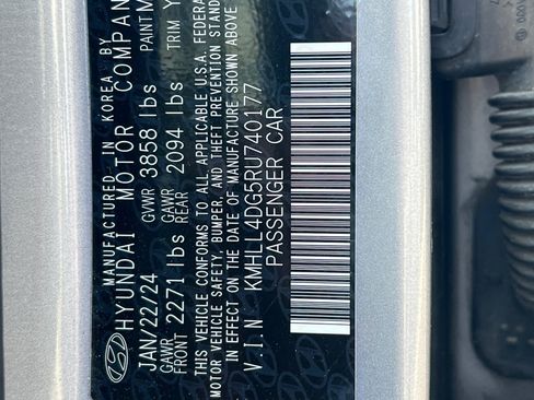 Used 2024 Hyundai Elantra SE FWD image 26