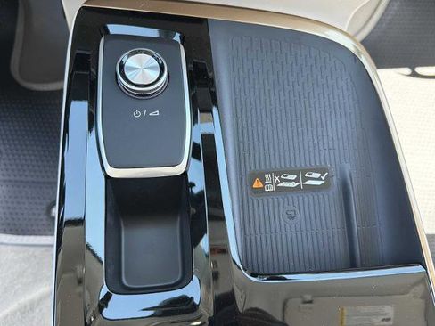 New 2026 Buick Enclave Avenir FWD image 11