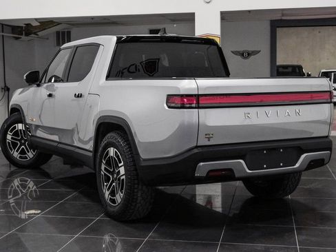 Used 2022 Rivian R1T Launch Edition image 14