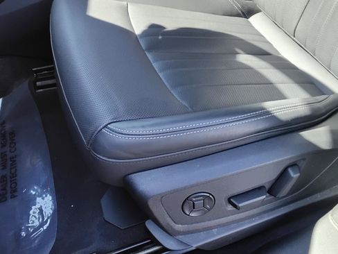 Certified 2024 Audi Q8 e-tron Premium Plus image 18