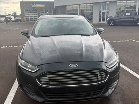 Used 2015 Ford Fusion SE FWD image 4