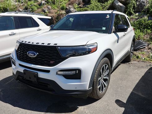 Used 2020 Ford Explorer ST w/ Premium Technology Package AWD/4WD image 3