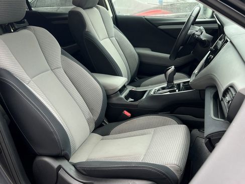 Used 2022 Subaru Outback Premium image 8