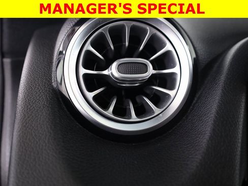 Used 2021 Mercedes-Benz GLA 35 AMG GLA 35 AMG image 11