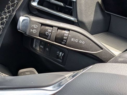 Used 2026 Chevrolet Traverse LT FWD image 25