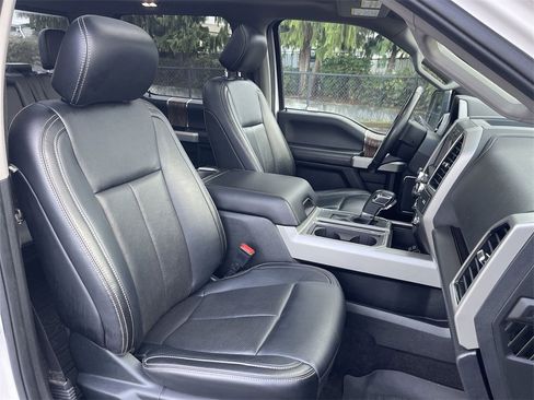 Used 2019 Ford F150 Lariat image 28