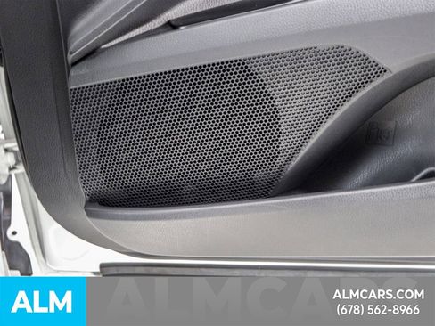 Used 2025 Toyota Camry SE image 44