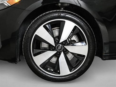 Certified 2025 Audi A5 2.0T Premium Plus w/ Premium Plus image 25