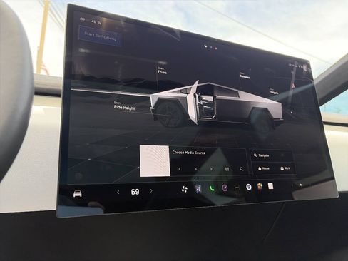 Used 2024 Tesla Cybertruck Cyberbeast AWD/4WD image 33