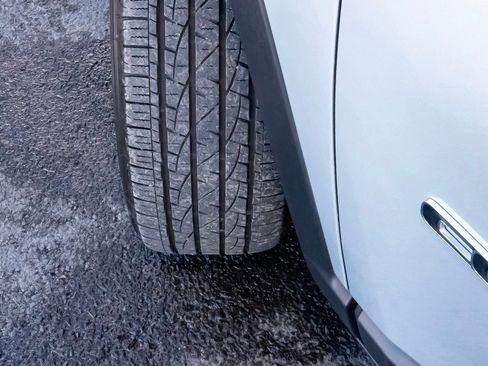 Used 2025 Jeep Compass Latitude image 50