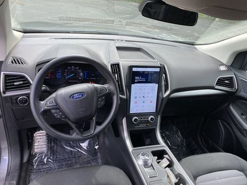 Used 2024 Ford Edge SE AWD/4WD image 12