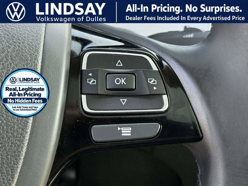 Used 2016 Volkswagen Touareg TDI AWD/4WD image 24