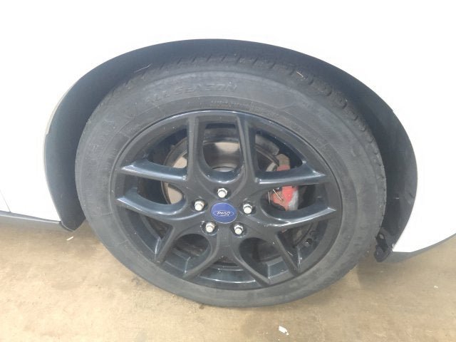 Used 2016 Ford Focus SE w/ Equipment Group 201A FWD image 2
