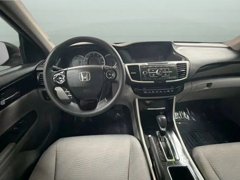 Used 2016 Honda Accord LX image 10