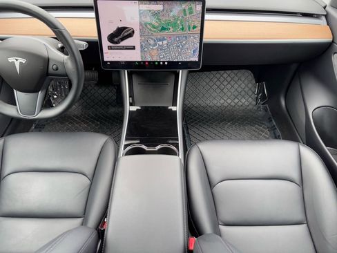 Used 2018 Tesla Model 3 Long Range image 14