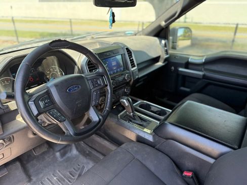Used 2016 Ford F150 XLT w/ Equipment Group 302A Luxury RWD image 10
