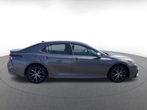 Used 2024 Toyota Camry SE FWD image 16