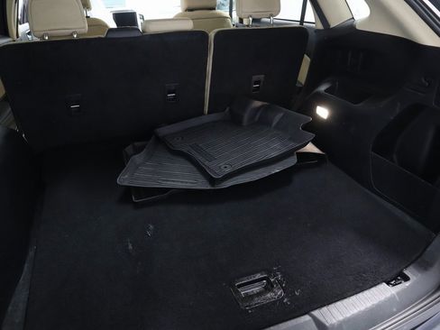 Certified 2022 Ford Edge SE image 15