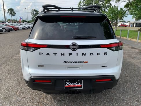 Used 2025 Nissan Pathfinder Rock Creek AWD/4WD image 6