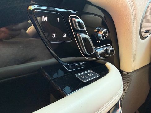 Used 2018 Land Rover Range Rover HSE AWD/4WD image 10