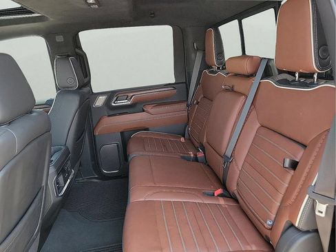 Used 2024 GMC Sierra 2500 Denali Ultimate AWD/4WD image 14