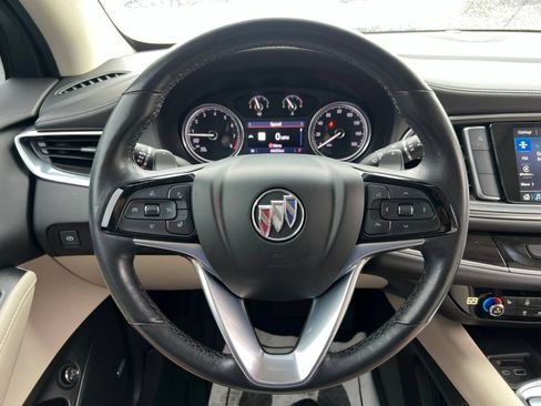 Used 2022 Buick Enclave Essence w/ Experience Buick Package FWD image 16