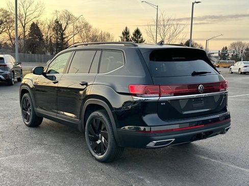New 2026 Volkswagen Atlas SE image 4