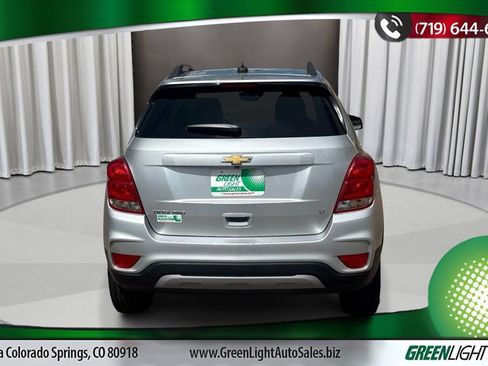 Used 2019 Chevrolet Trax LT w/ LT Convenience Package AWD/4WD image 4