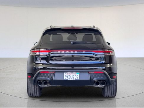 Certified 2026 Porsche Macan AWD/4WD image 7