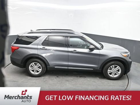 Used 2022 Ford Explorer XLT AWD/4WD image 39