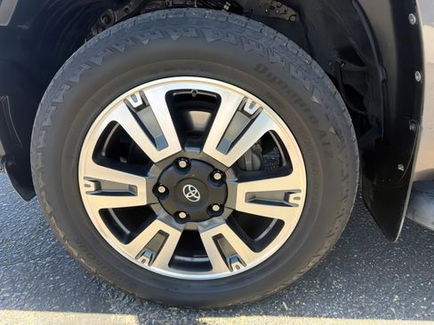 Used 2019 Toyota Tundra SR5 w/ TRD Off Road Package image 10