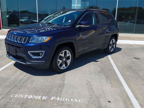 Used 2021 Jeep Compass Limited AWD/4WD image 2