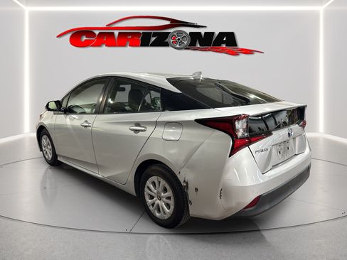 Used 2019 Toyota Prius LE w/ Preferred Accessory Package FWD image 9