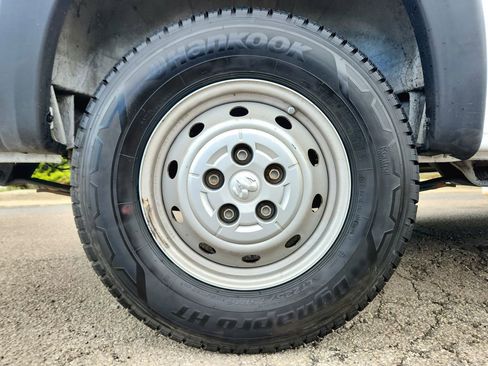 Used 2022 RAM ProMaster 2500 w/ Driver Convenience Group FWD image 29