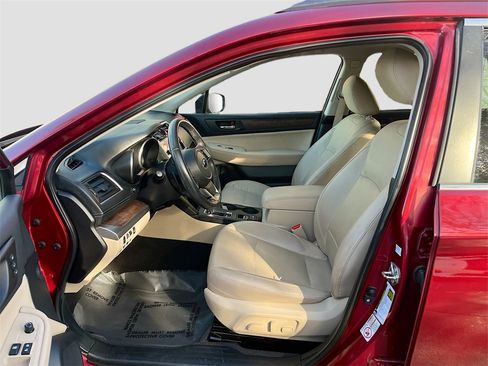Used 2018 Subaru Outback 2.5i Limited w/ Popular Package #2 image 21