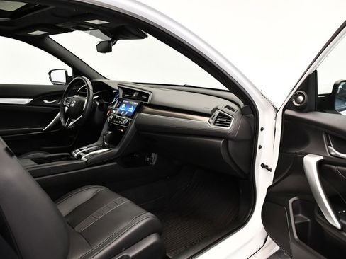 Used 2020 Honda Civic Touring image 42